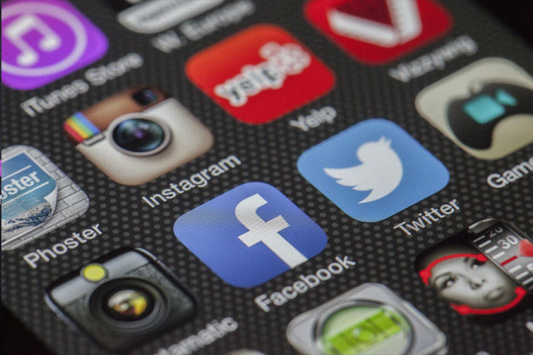 Social Media Cyrpus
